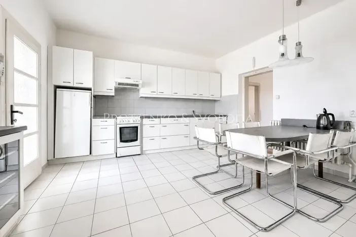 Prodej vily, Křižanov, Benešovo náměstí, 530 m2