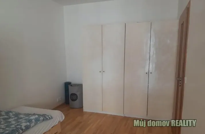 Pronájem bytu 2+kk, Praha - Žižkov, Jeseniova, 48 m2