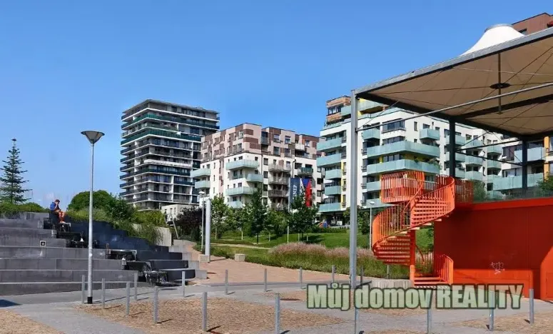 Pronájem bytu 2+kk, Praha - Stodůlky, náměstí Junkových, 58 m2
