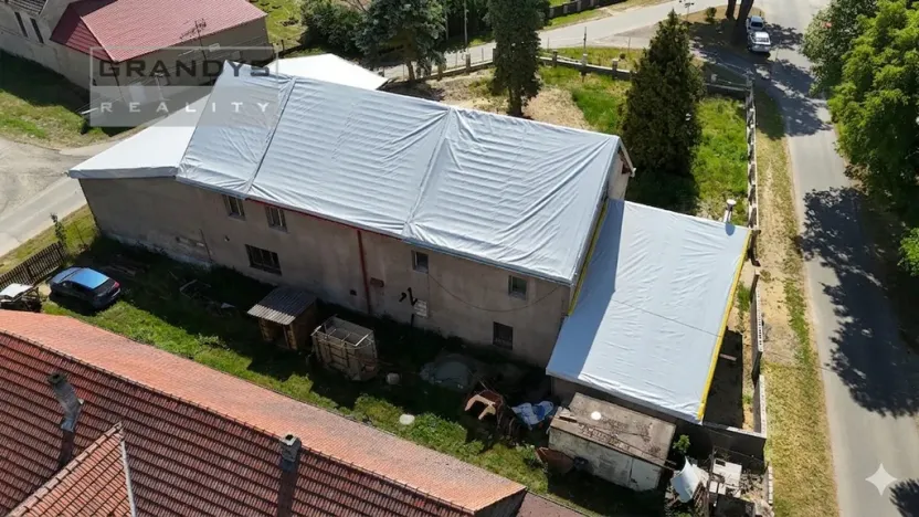 Prodej rodinného domu, Okna, 630 m2