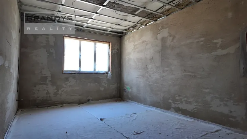 Prodej rodinného domu, Okna, 630 m2