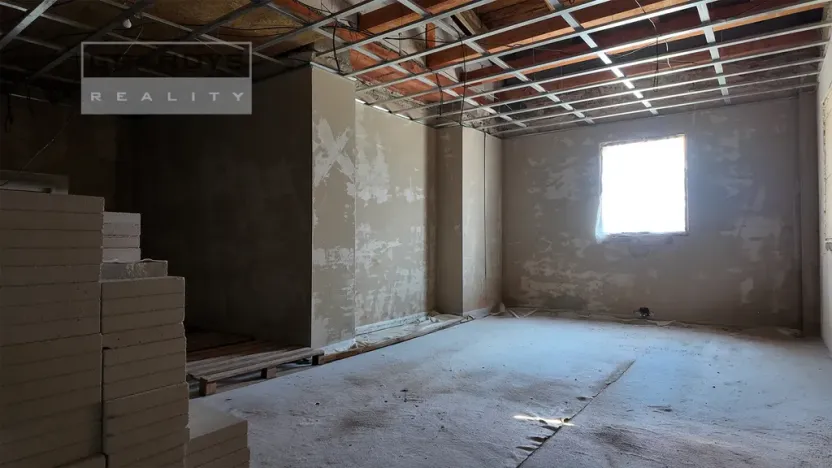 Prodej rodinného domu, Okna, 630 m2