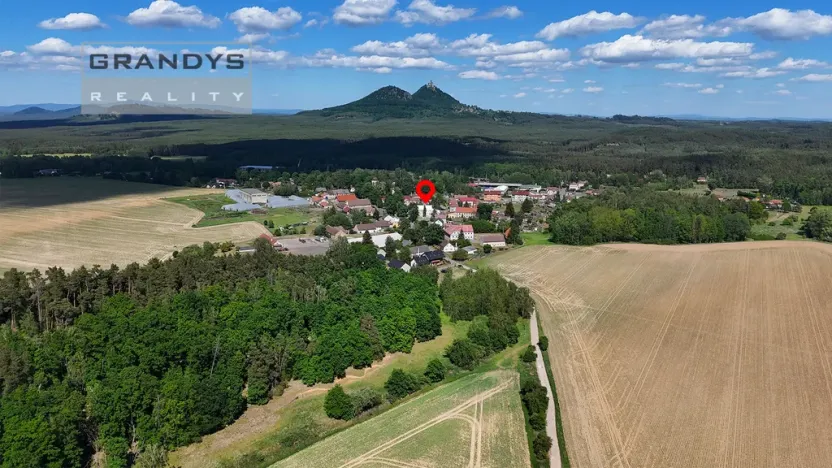Prodej rodinného domu, Okna, 630 m2