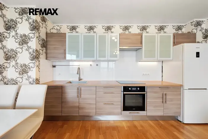 Pronájem bytu 2+kk, Praha - Žižkov, Ke kapslovně, 64 m2