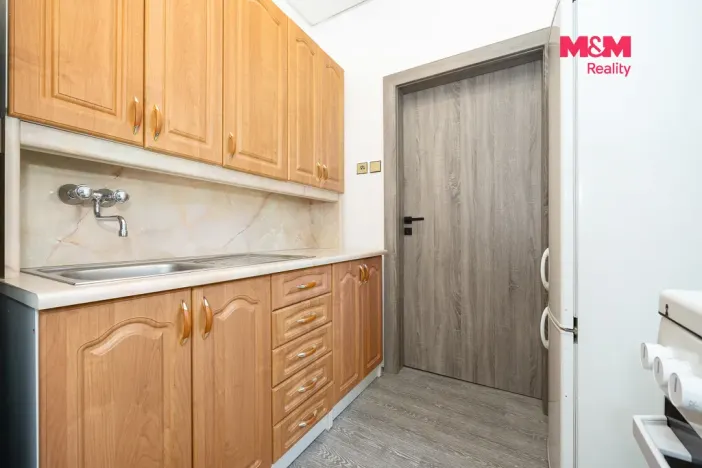 Pronájem bytu 3+1, Pardubice - Bílé Předměstí, Ke Kamenci, 64 m2