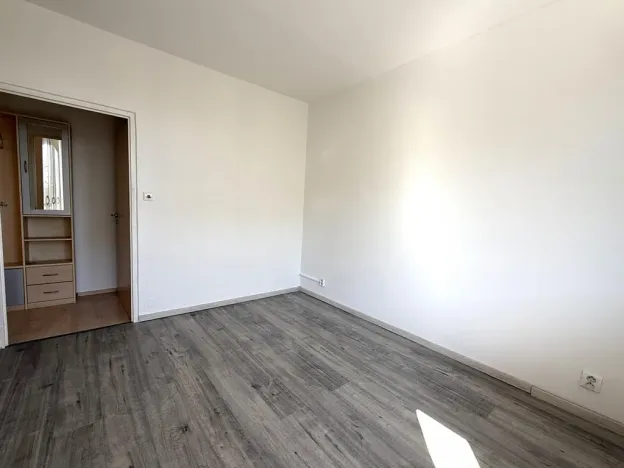 Pronájem bytu 2+1, Hrušovany u Brna, Sídliště, 58 m2