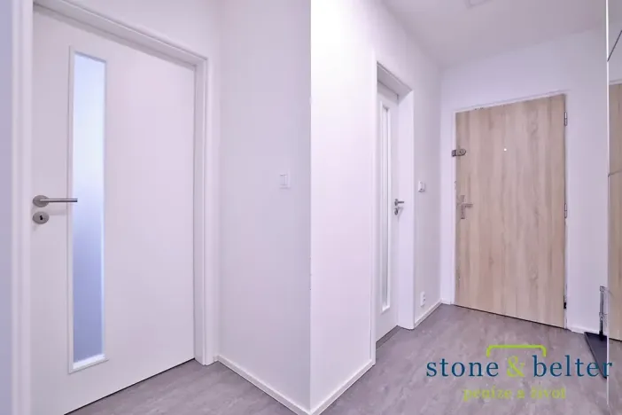Pronájem bytu 2+kk, Praha - Nusle, Pujmanové, 40 m2