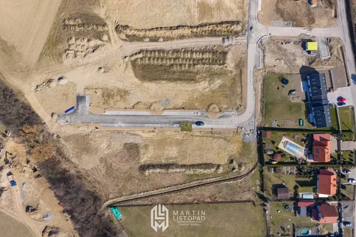Prodej pozemku pro bydlení, Komárov, 744 m2