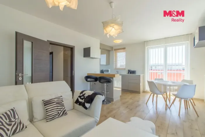 Pronájem bytu 2+kk, Praha - Pitkovice, Penízovková, 58 m2
