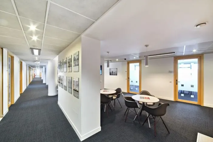 Pronájem kanceláře, Praha - Hlubočepy, Nádražní, 49 m2