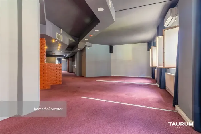 Pronájem obchodního prostoru, Plzeň - Východní Předměstí, Koterovská, 217 m2