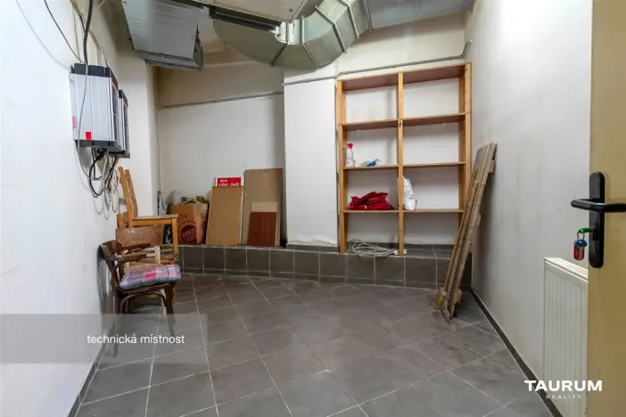 Pronájem obchodního prostoru, Plzeň - Východní Předměstí, Koterovská, 217 m2