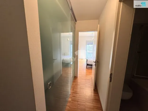Pronájem bytu 2+kk, Praha - Žižkov, Prokopova, 66 m2