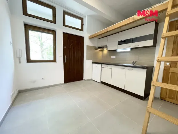Prodej bytu 1+kk, Praha - Smíchov, Mošnova, 18 m2
