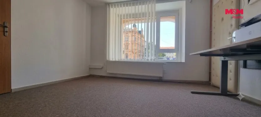 Pronájem kanceláře, Přelouč, Masarykovo náměstí, 50 m2