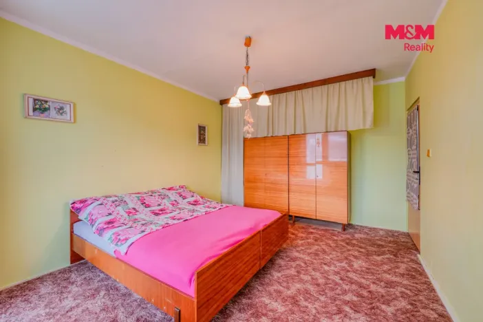 Prodej bytu 3+1, Karlovy Vary, Svatošská, 82 m2