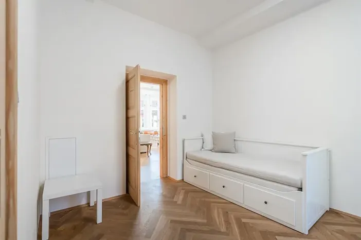 Pronájem bytu 4+1, Praha - Vinohrady, Hradešínská, 120 m2