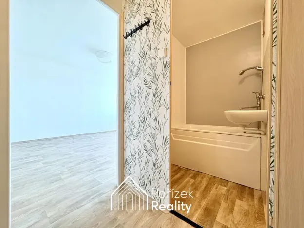 Pronájem bytu 1+kk, Náchod, Běloveská, 30 m2