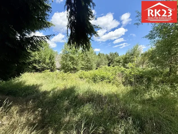 Prodej zahrady, Valy, 1072 m2