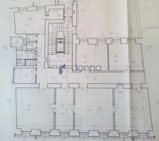 Pronájem kanceláře, Praha, Politických vězňů, 250 m2
