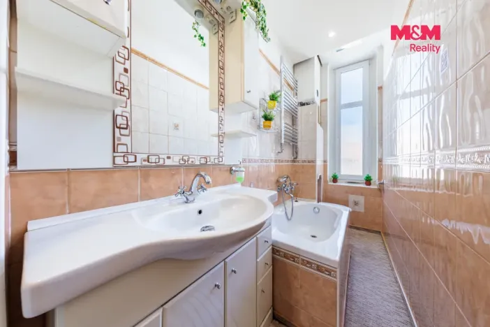 Prodej bytu 3+1, Karlovy Vary, Moskevská, 72 m2