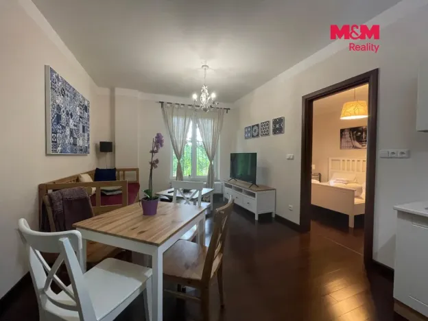 Prodej bytu 2+kk, Karlovy Vary, Chebská, 48 m2