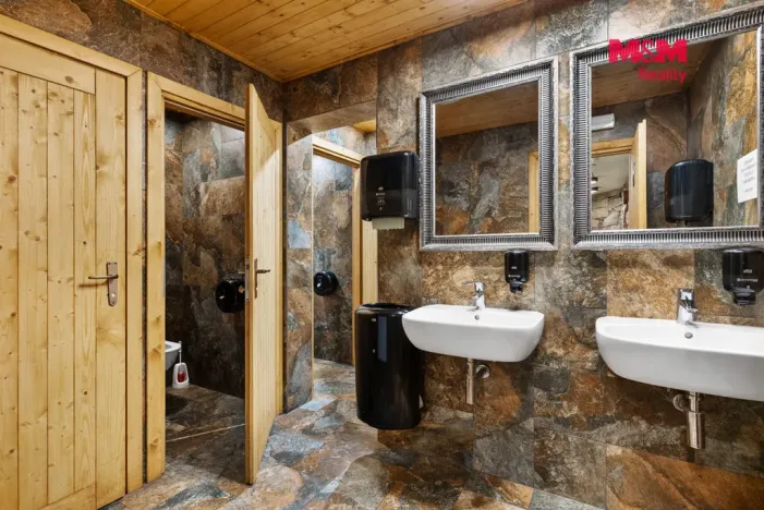 Prodej obchodního prostoru, Jablonec nad Nisou, Komenského, 600 m2