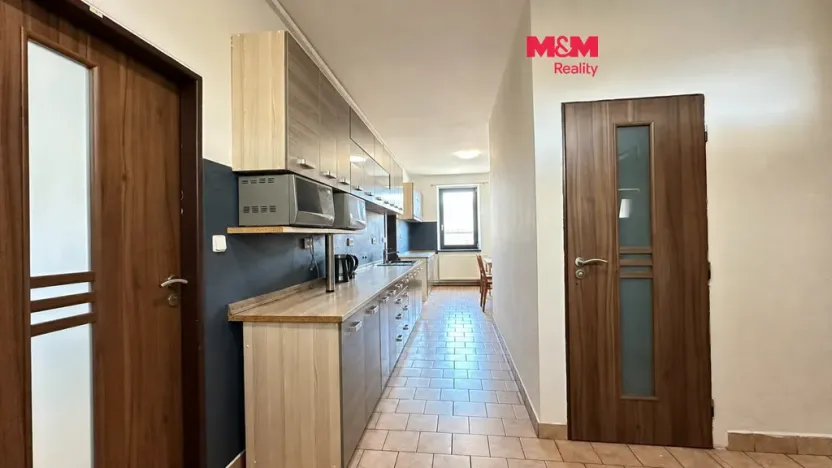 Pronájem činžovního domu, Bradlec, K Oboře, 280 m2