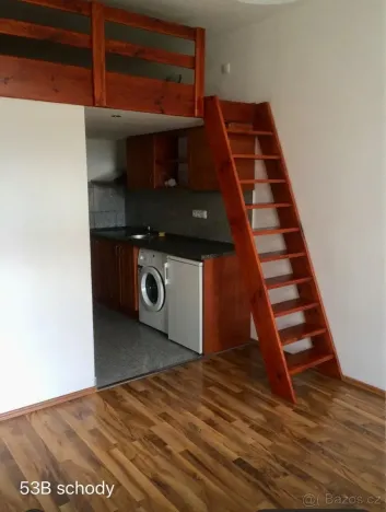 Pronájem bytu 1+kk, Praha - Vysočany, Freyova, 32 m2
