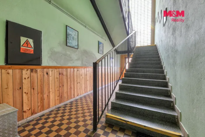 Prodej výrobních prostor, Černošín, 1100 m2