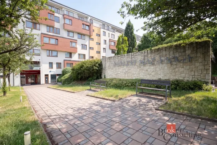 Prodej bytu 2+kk, Praha - Libeň, Nad Okrouhlíkem, 58 m2