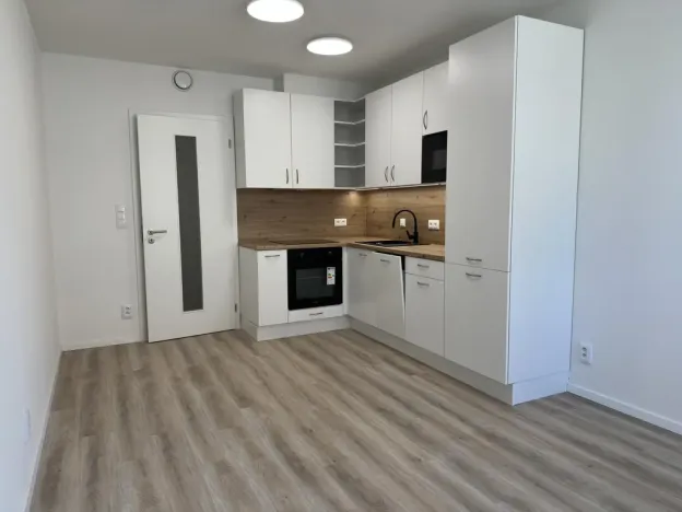 Pronájem bytu 1+kk, Praha - Košíře, 26 m2