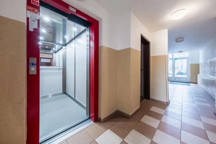 Pronájem bytu 2+kk, Praha - Bohnice, Poznaňská, 43 m2