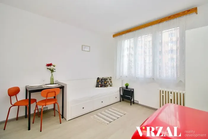 Pronájem bytu 1+kk, Plzeň, Heyrovského, 20 m2