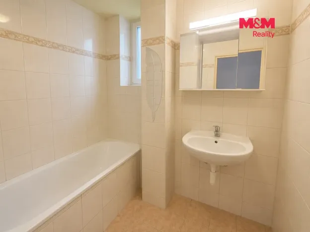 Prodej bytu 2+1, Opava - Předměstí, Komenského, 88 m2