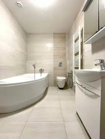 Pronájem bytu 2+kk, Karlovy Vary, Svatošská, 69 m2