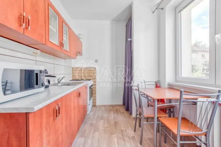 Pronájem bytu 2+1, Dřevohryzy, 51 m2