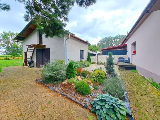 Prodej rodinného domu, Břest, 200 m2