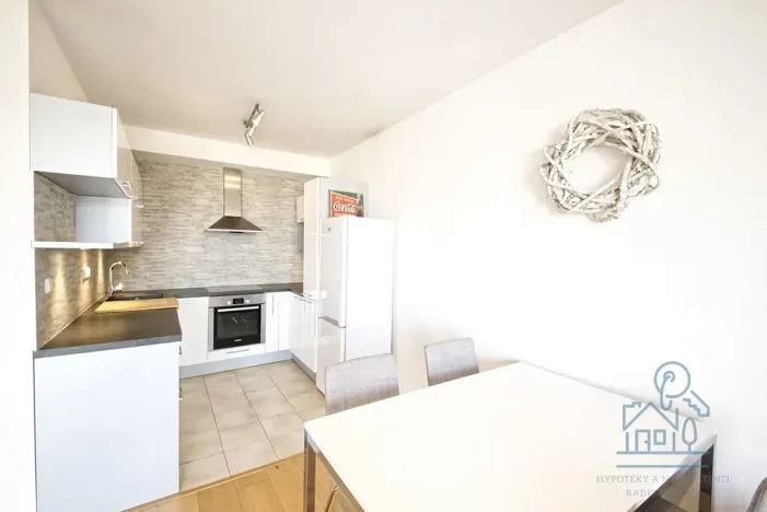 Pronájem bytu 2+kk, Praha - Holešovice, V háji, 56 m2