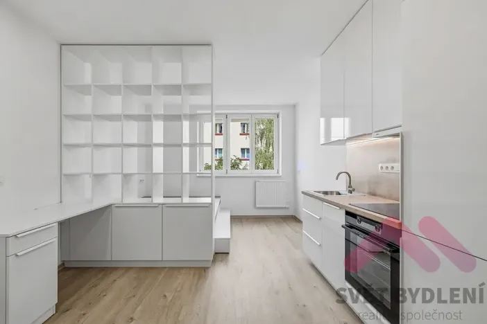 Pronájem bytu 1+kk, Praha - Žižkov, Biskupcova, 25 m2