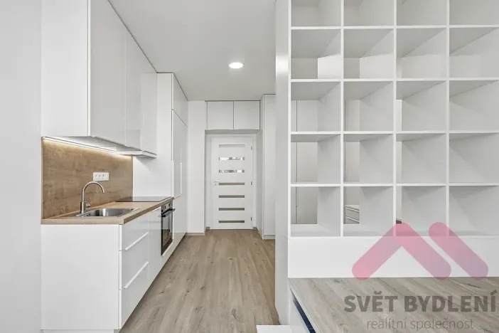 Pronájem bytu 1+kk, Praha - Žižkov, Biskupcova, 25 m2