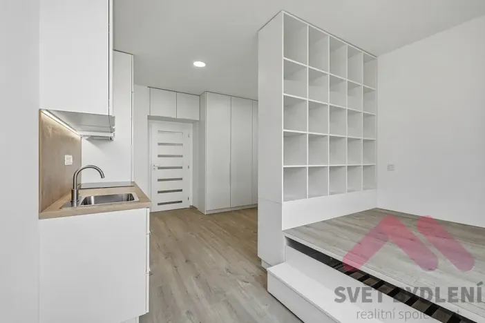 Pronájem bytu 1+kk, Praha - Žižkov, Biskupcova, 25 m2