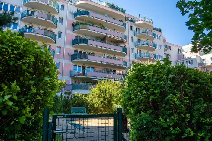 Pronájem bytu 2+kk, Praha - Strašnice, Gutova, 65 m2