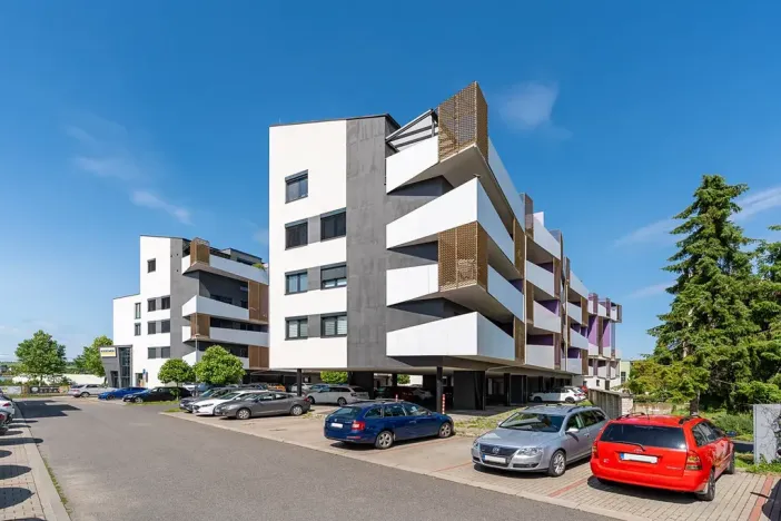 Pronájem bytu 1+kk, Zlín, Hřebíčkova, 30 m2