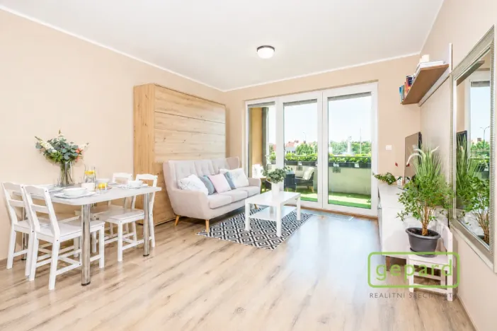 Prodej bytu 2+kk, Praha, Zimova, 63 m2