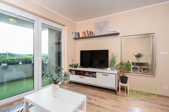 Prodej bytu 2+kk, Praha, Zimova, 63 m2