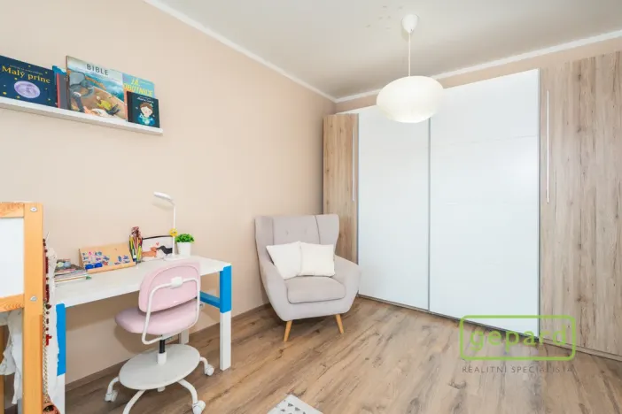 Prodej bytu 2+kk, Praha, Zimova, 63 m2
