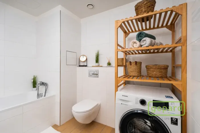 Prodej bytu 2+kk, Praha, Zimova, 63 m2