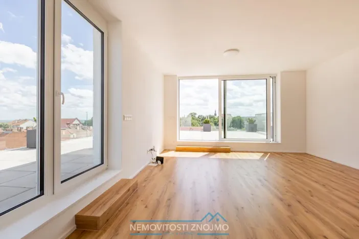 Prodej atypického bytu, Znojmo, Jarošova, 235 m2