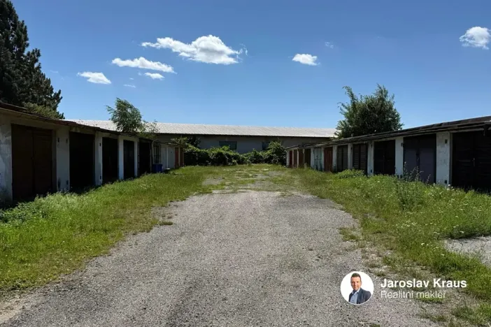 Prodej garáže, Jičín, Konecchlumského, 16 m2